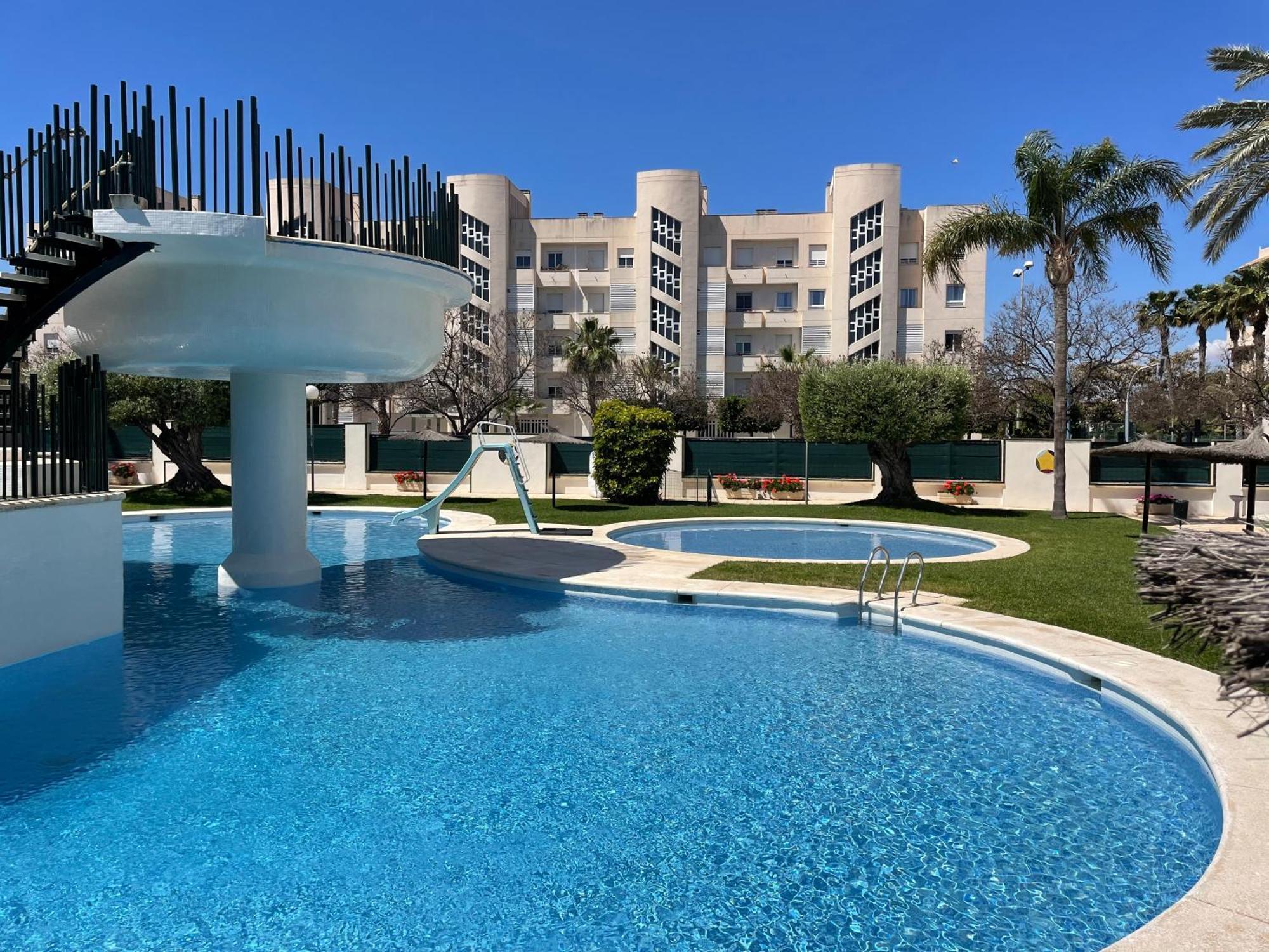 Apartment Large Relaxed Terrace, Golf Views